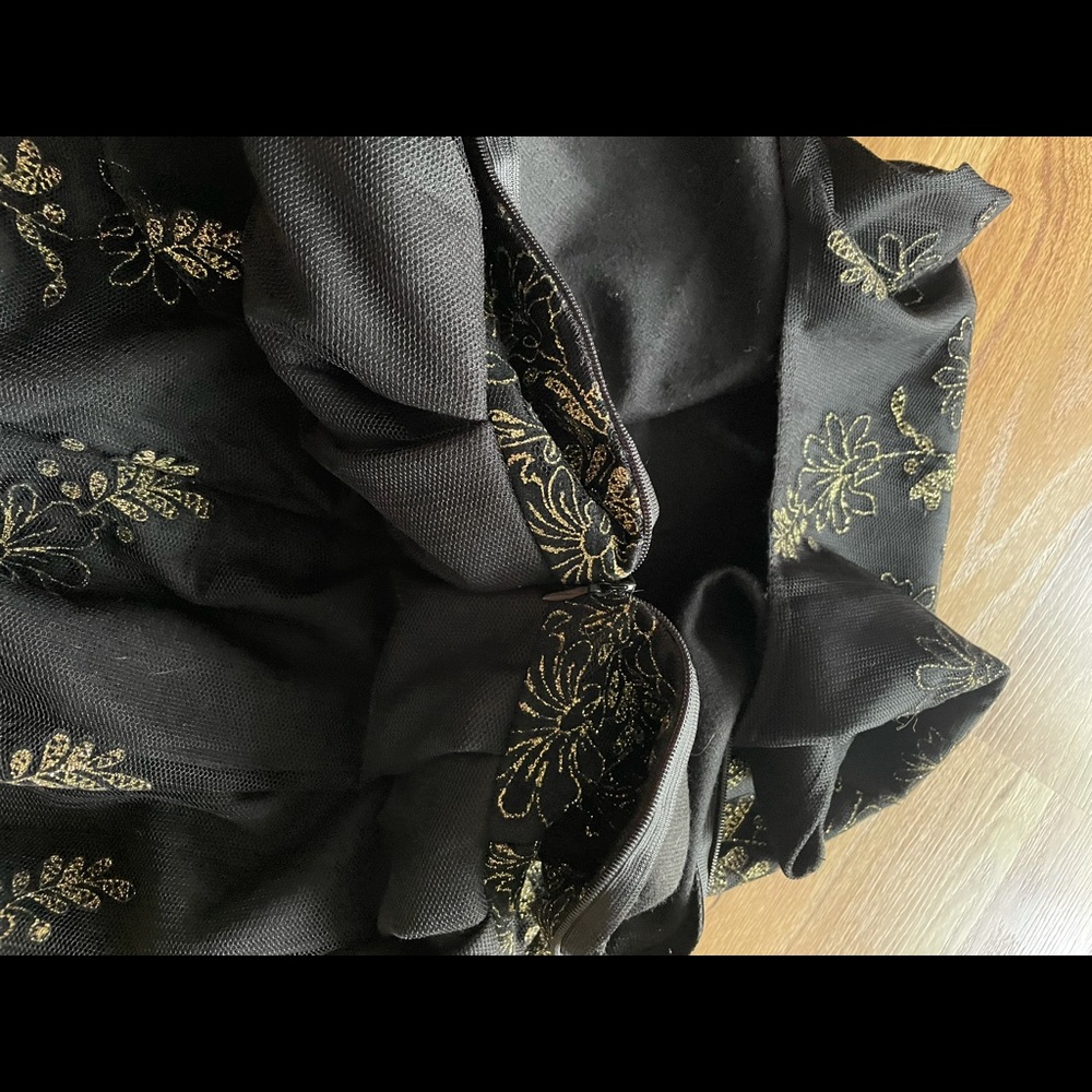 Dress - Picture 3 of 4